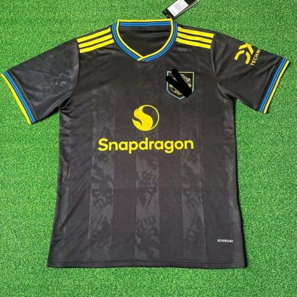 Man L Second Passenger 2526