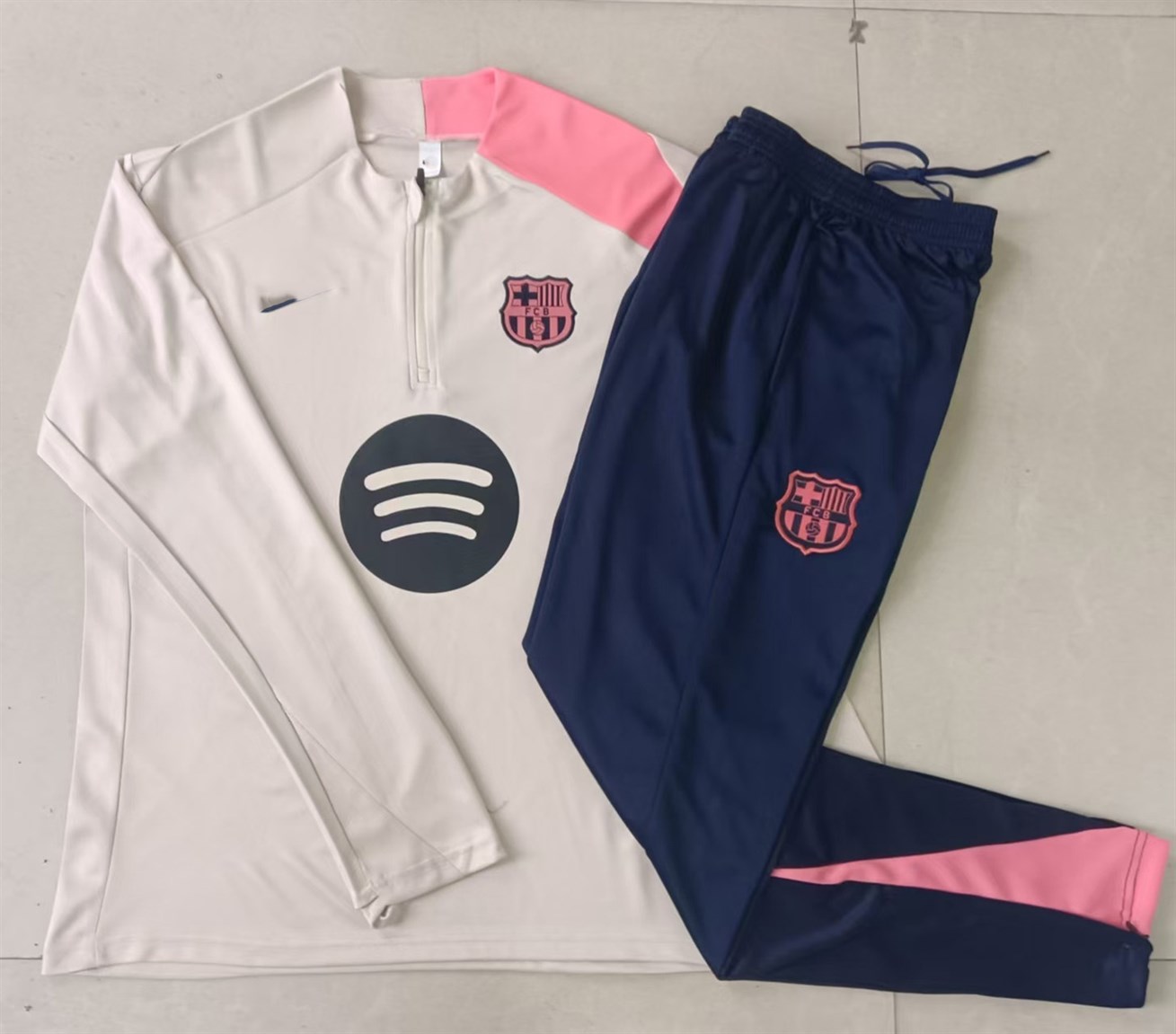 Barcelona Half Labase Beige Tracksuit 2526