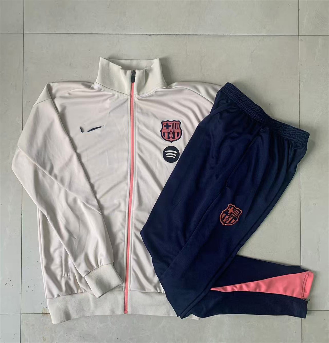 Barcelona Long Labasemi Beige Tracksuit 2526