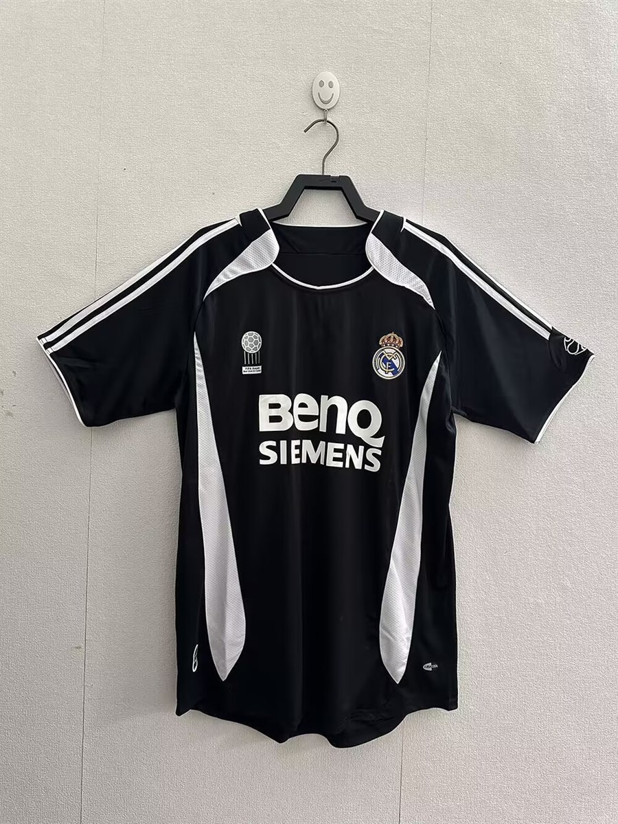 2006–2007 Real Madrid Away Retro Football Jersey