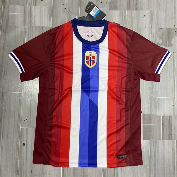 24-25 Norway Home Football Jersey